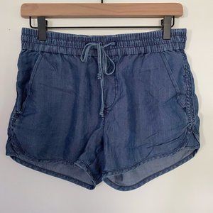 GAP Tencel Denim Dolphin Hem Shorts XS